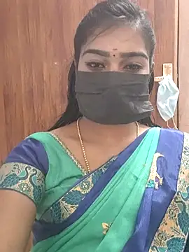 Snapshot of meena_27 chatting on March 20, 10:10 am meena 27 online show from March 20, 10:10 am