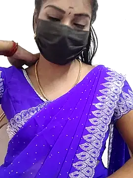 Snapshot of meena_27 chatting on October 2, 6:42 am meena 27 online show from October 2, 6:42 am