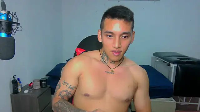 Snapshot of David_Adams2003 chatting on January 20, 11:10 pm David Adams2003 online show from January 20, 11:10 pm