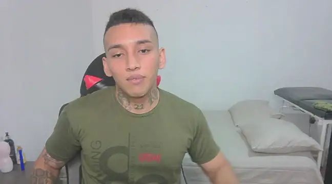 Snapshot of David_Adams2003 chatting on February 5, 3:09 pm David Adams2003 online show from February 5, 3:09 pm