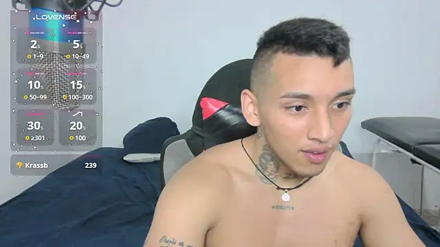 Snapshot of David_Adams2003 chatting on February 21, 10:04 pm David Adams2003 online show from February 21, 10:04 pm