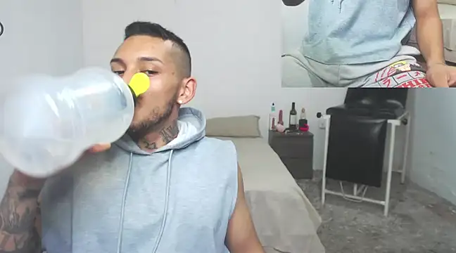 Snapshot of David_Adams2003 chatting on March 14, 6:07 pm David Adams2003 online show from March 14, 6:07 pm