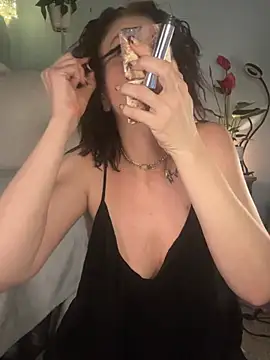 AlessasRoom online show from March 8, 7:34 am