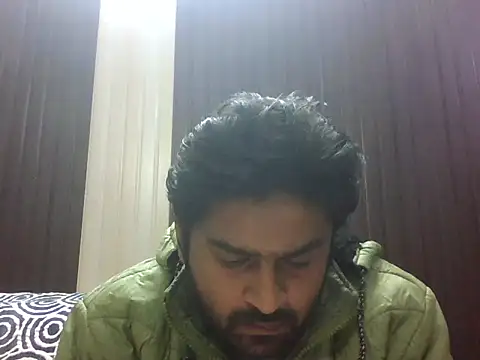 indihotguy online show from December 20, 11:39 am