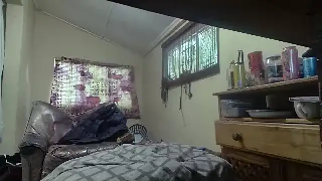 poesnuus999 online show from September 23, 10:51 am