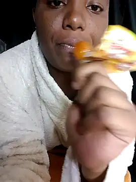 Queen-BD online show from March 4, 11:11 pm