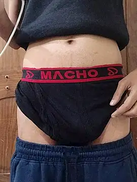 fakelove95 online show from November 6, 9:15 pm