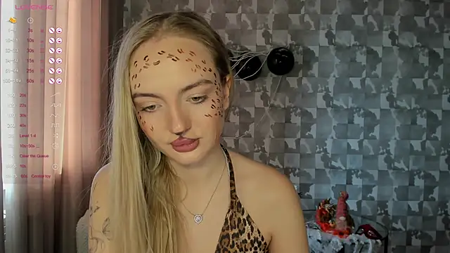 A delina online show from October 25, 10:45 am