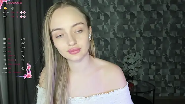 A delina online show from March 30, 4:30 pm