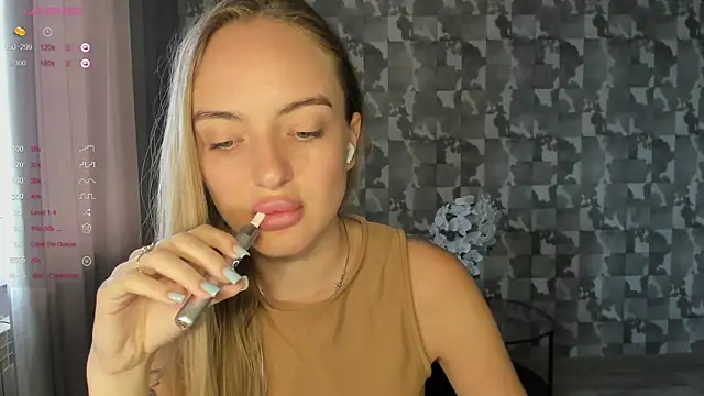 A delina online show from June 20, 11:13 am