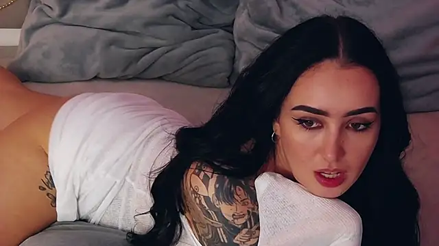 KimKhallifa online show from January 9, 7:11 am