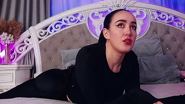 KimKhallifa online show from January 19, 1:26 pm