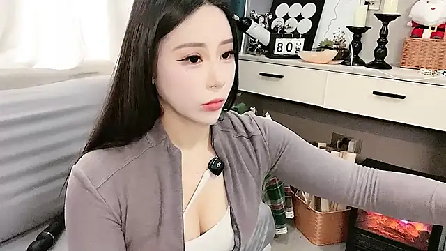 Snapshot of Caicai-a chatting on March 8, 7:49 am Caicai-a online show from March 8, 7:49 am