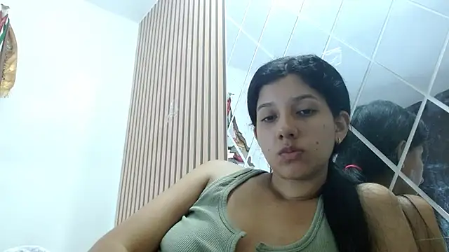 emmariders2 online show from February 25, 5:52 am