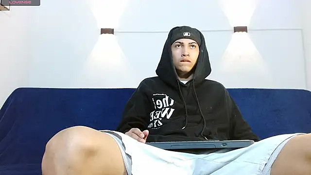 Br4ndxpimm online show from October 1, 3:40 pm