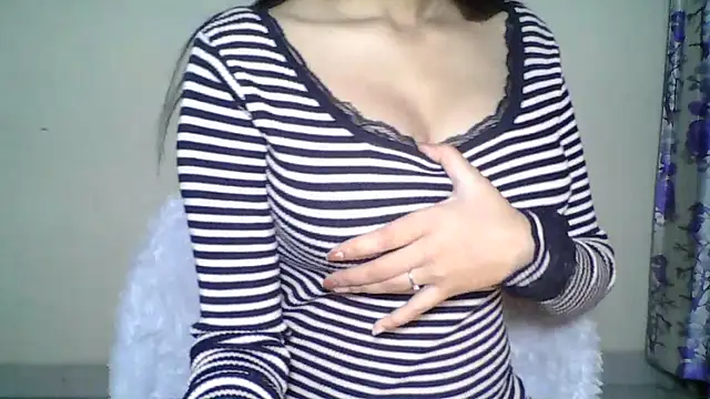 Snapshot of Naughty_Nayra chatting on November 16, 4:01 pm Naughty Nayra online show from November 16, 4:01 pm