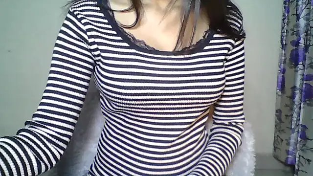 Snapshot of Naughty_Nayra chatting on December 4, 12:25 pm Naughty Nayra online show from December 4, 12:25 pm