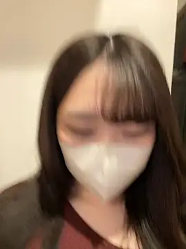 Snapshot of mina_0207 chatting on September 12, 12:33 am mina 0207 online show from September 12, 12:33 am