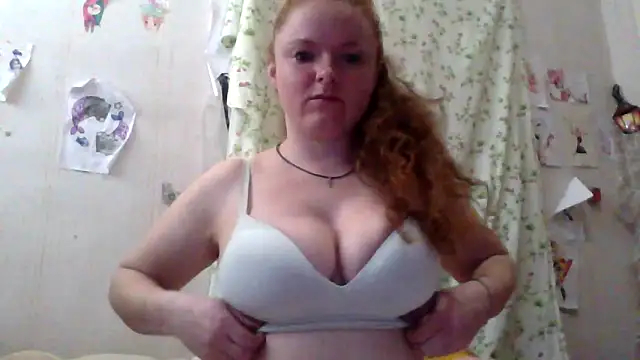 Rae Jeannie online show from April 17, 5:32 am