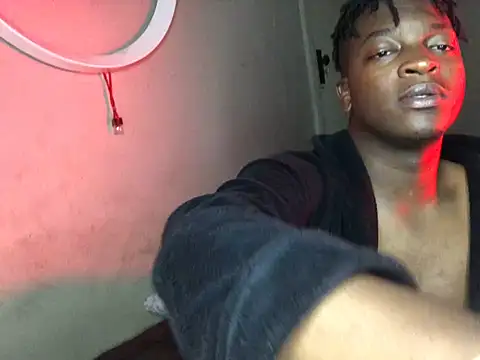 Snapshot of Redfucks333 chatting on January 11, 11:13 pm Redfucks333 online show from January 11, 11:13 pm