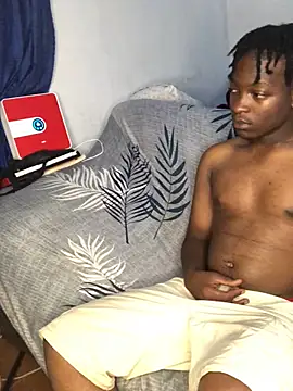 Snapshot of Redfucks333 chatting on February 15, 8:33 pm Redfucks333 online show from February 15, 8:33 pm