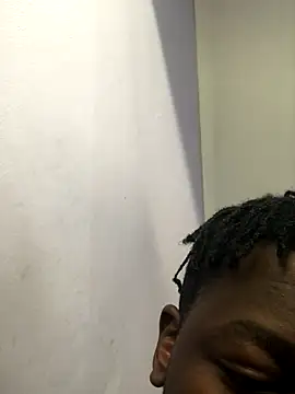 Snapshot of Redfucks333 chatting on September 19, 8:38 am Redfucks333 online show from September 19, 8:38 am