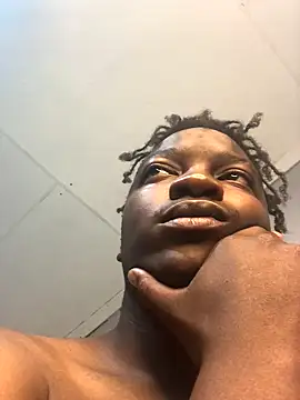 Snapshot of Redfucks333 chatting on October 5, 7:12 pm Redfucks333 online show from October 5, 7:12 pm