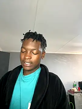 Snapshot of Redfucks333 chatting on October 28, 7:12 am Redfucks333 online show from October 28, 7:12 am