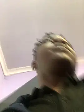 Snapshot of Redfucks333 chatting on November 18, 7:24 am Redfucks333 online show from November 18, 7:24 am