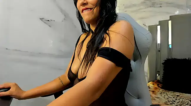 Snapshot of Lorena_watson chatting on February 18, 9:43 am Lorena watson online show from February 18, 9:43 am