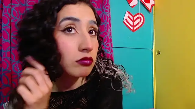 Snapshot of valerie_mase chatting on November 21, 8:18 pm valerie mase online show from November 21, 8:18 pm