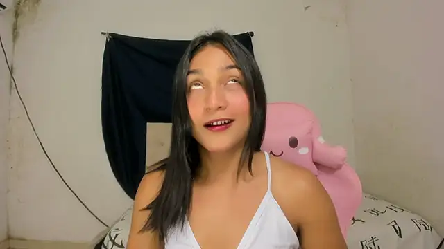 Snapshot of Miss_noah18 chatting on November 19, 9:59 pm Miss noah18 online show from November 19, 9:59 pm