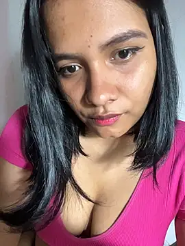 Ninabrunette18 online show from April 17, 11:24 am