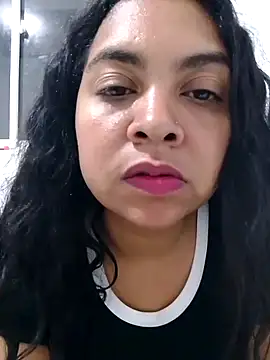 Brendabluee online show from February 7, 1:04 am