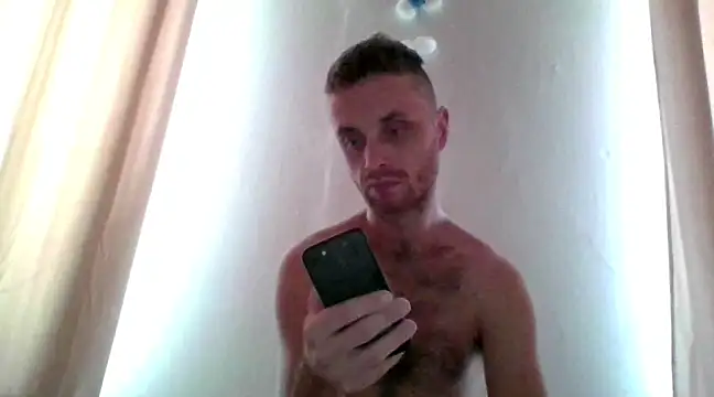 Snapshot of tomasek28 chatting on December 28, 10:25 am tomasek28 online show from December 28, 10:25 am