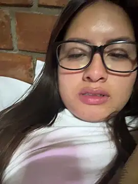 Snapshot of lunagonzales_lima_2007 chatting on November 2, 2:14 am lunagonzales lima 2007 online show from November 2, 2:14 am