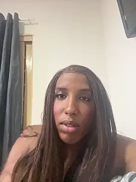 Snapshot of Celine_trans01 chatting on December 15, 4:50 am Celine trans01 online show from December 15, 4:50 am