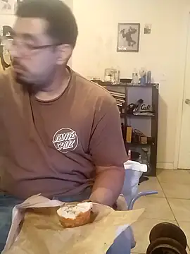 k1oudE online show from December 19, 11:45 pm