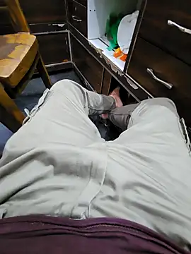 Snapshot of pyasevickybabu563 chatting on October 3, 12:35 pm pyasevickybabu563 online show from October 3, 12:35 pm