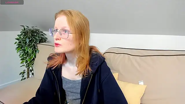 Snapshot of ElizabethHarpper chatting on January 23, 12:57 am ElizabethHarpper online show from January 23, 12:57 am