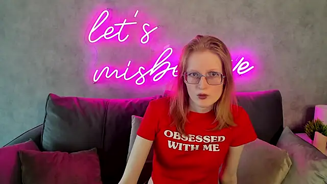 Snapshot of ElizabethHarpper chatting on February 1, 8:08 am ElizabethHarpper online show from February 1, 8:08 am