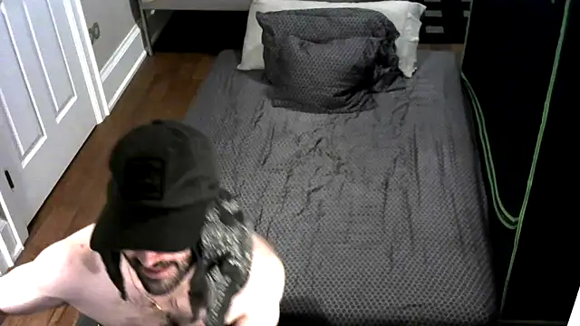 Snapshot of Faded-Solo chatting on February 22, 10:52 pm Faded-Solo online show from February 22, 10:52 pm