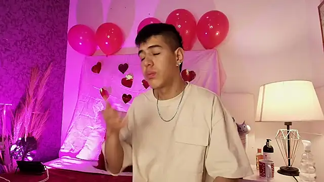 Angel Khouri online show from February 14, 8:05 pm