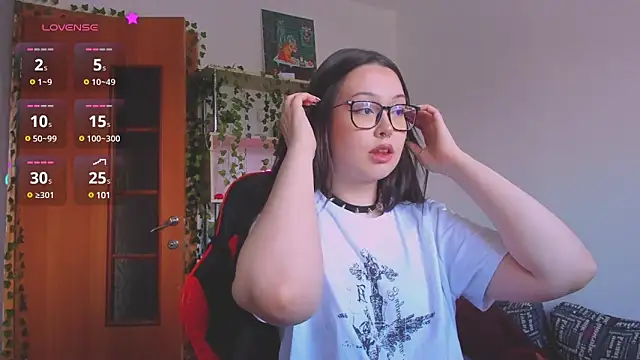 kittenrisha online show from February 17, 9:35 am