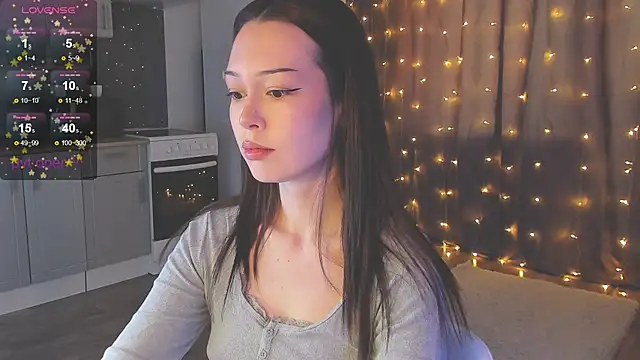 kittenrisha online show from December 20, 5:14 am