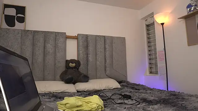 womantall99 online show from February 27, 4:32 pm