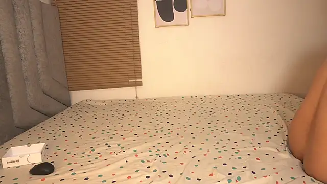 womantall99 online show from March 13, 12:45 pm