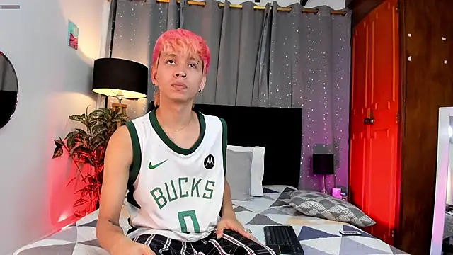 Snapshot of Brian-Ausslos chatting on March 22, 4:56 am Brian-Ausslos online show from March 22, 4:56 am