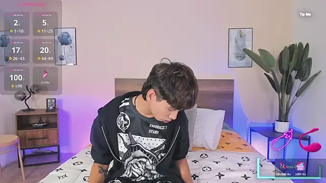 Snapshot of Brian-Ausslos chatting on November 21, 4:55 am Brian-Ausslos online show from November 21, 4:55 am