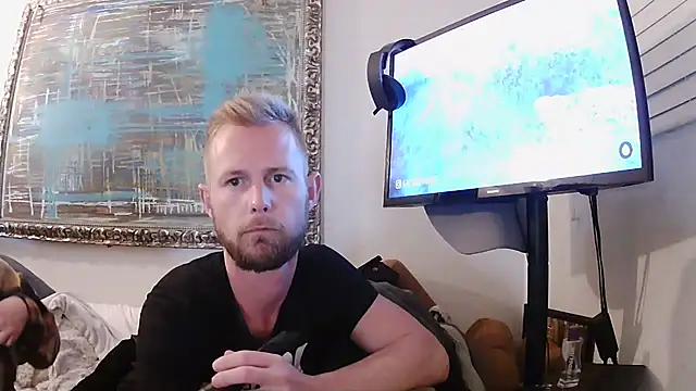 Snapshot of bjay1210 chatting on January 17, 6:15 am bjay1210 online show from January 17, 6:15 am